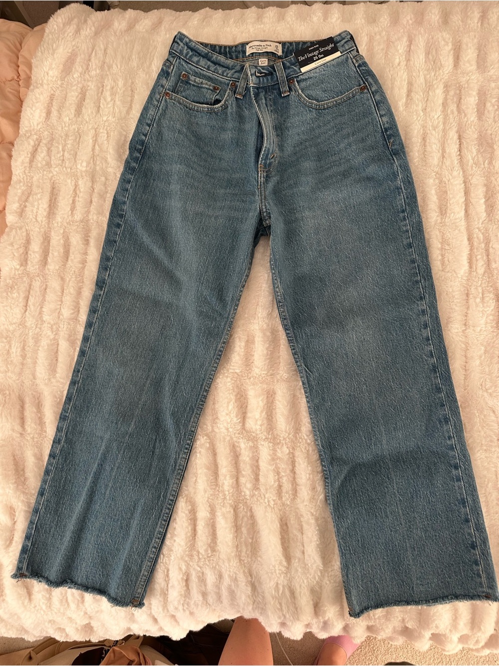 NWT Abercrombie Curve Love High Rise Vintage Straight Jeans Size 25 XShort - Picture 2 of 7